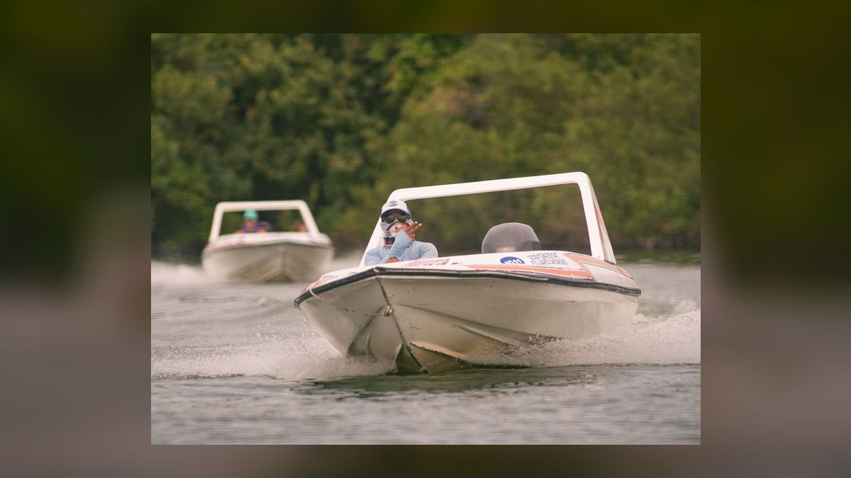 Top 10 Boats for Big Families 2027