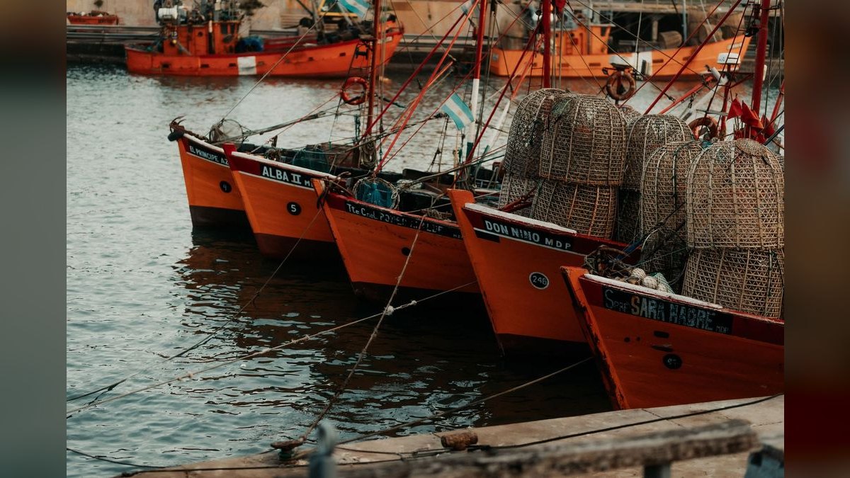 Top 10 Lobster Boats 2027 — figure 1