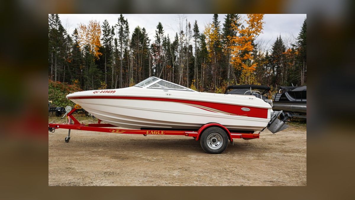 Best Used Bowrider Boats Under $10,000 in 2027 (Ranked) — figure 4