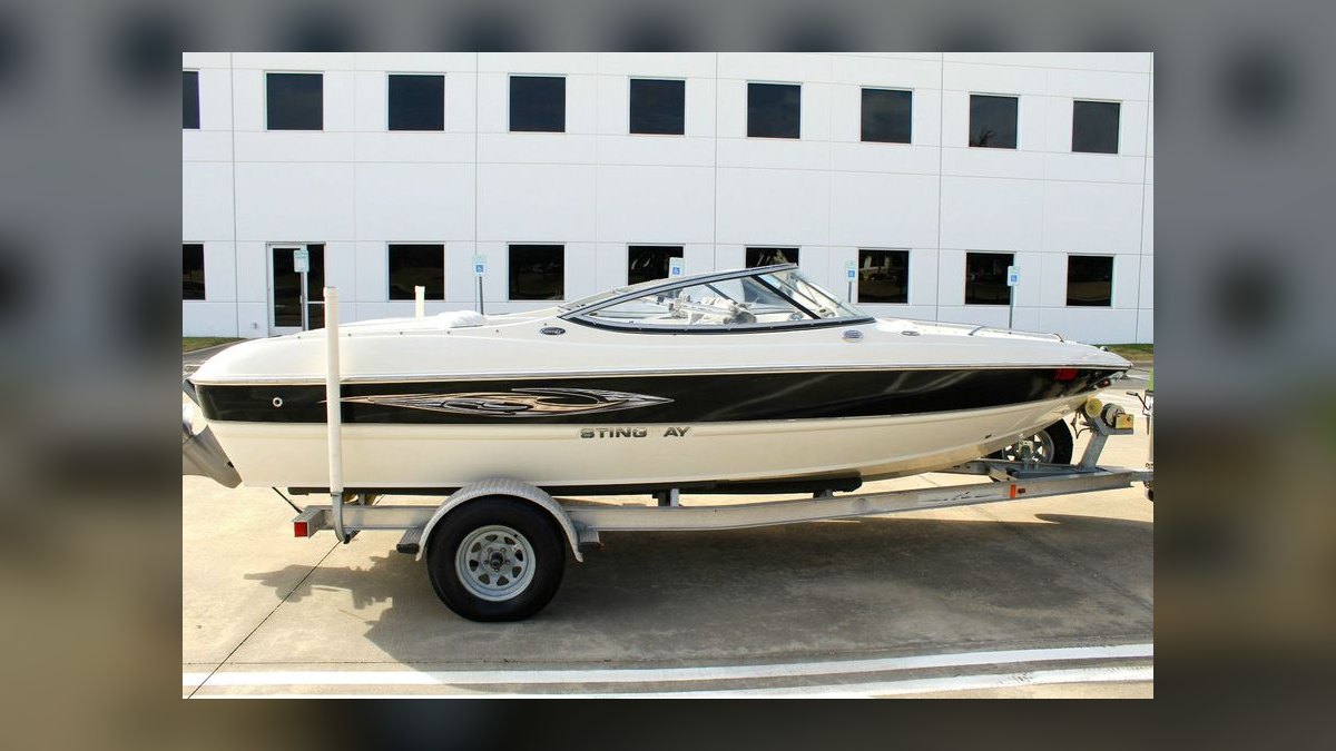 Best Used Bowrider Boats Under $10,000 in 2027 (Ranked) — figure 6