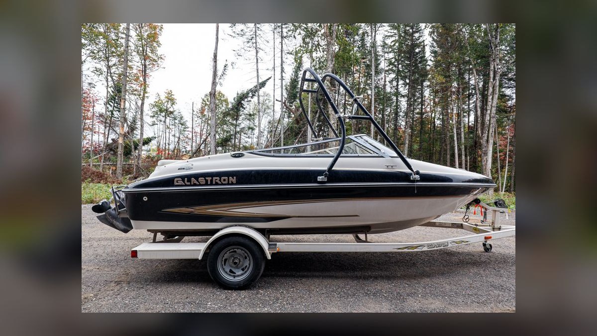 Best Used Bowrider Boats Under $10,000 in 2027 (Ranked) — figure 7