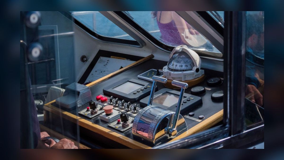 Best Used Dual Console Boats Under $10,000 in 2027 (Ranked) — figure 5