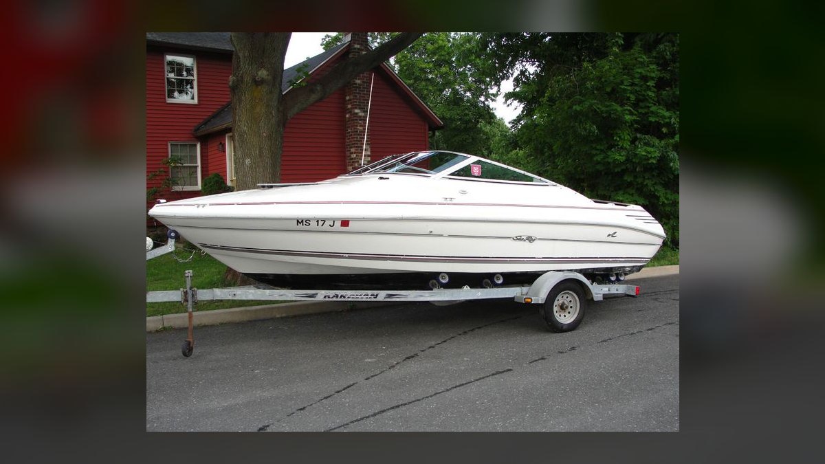 Best Used Walkaround Boats Under $10,000 in 2027 (Ranked) — figure 10