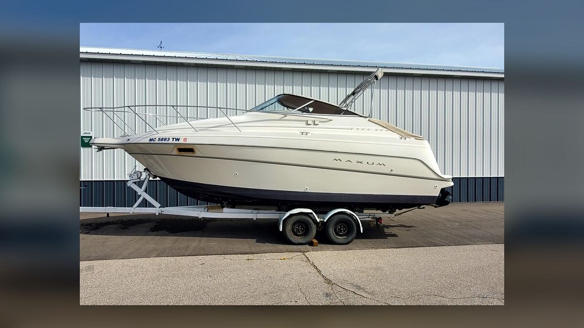 Best Used Cabin Cruiser Boats Under $20,000 in 2027 (Ranked) — figure 4