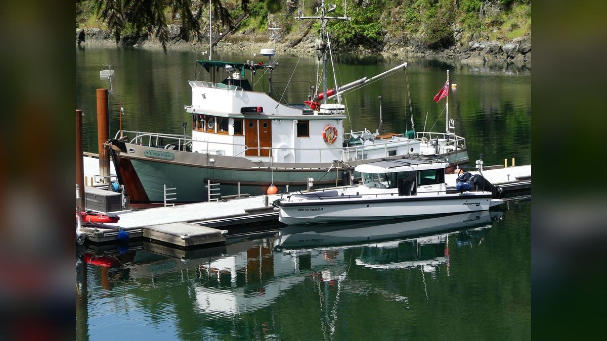 Best Used Walkaround Boats Under $20,000 in 2027 (Ranked) — figure 5