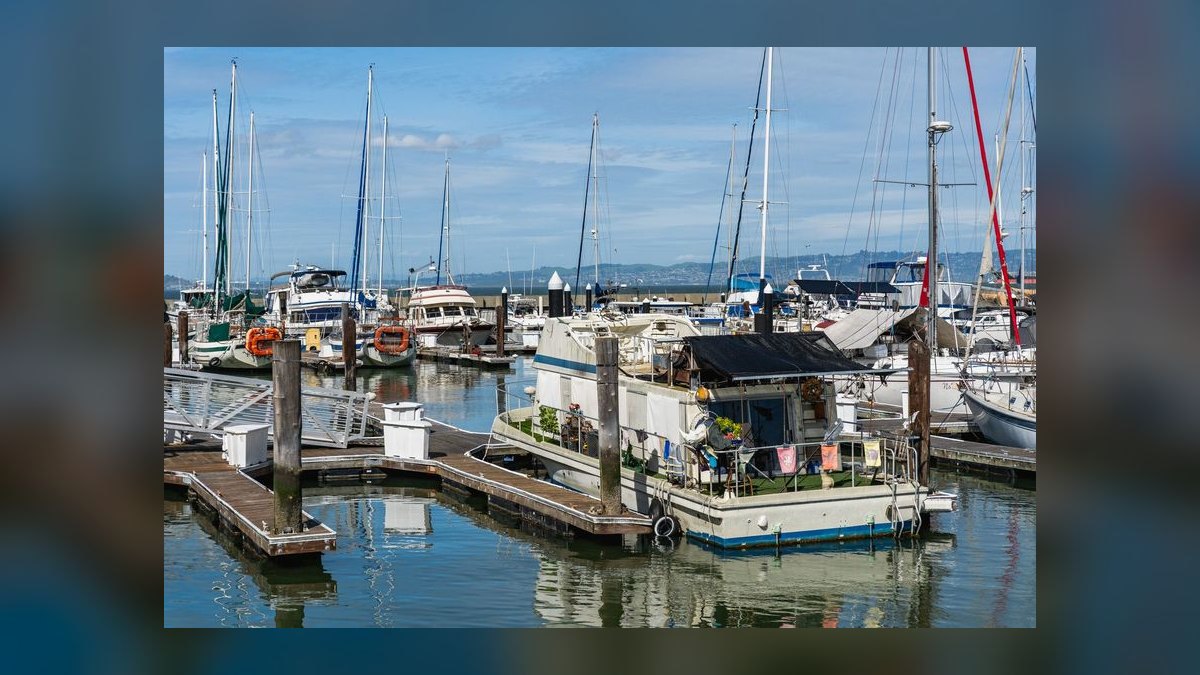 Best Used Deck Boats Under $30,000 in 2027 (Ranked) — figure 10