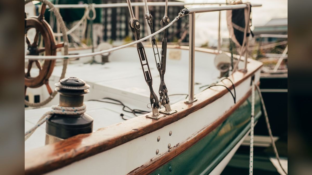 Best Used Deck Boats Under $30,000 in 2027 (Ranked) — figure 3