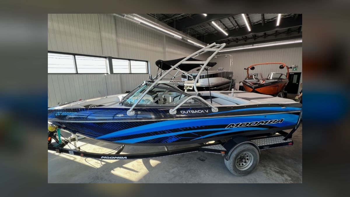 Best Used Wakeboard Boats Under 0,000 in 2027 (Ranked) — figure 9