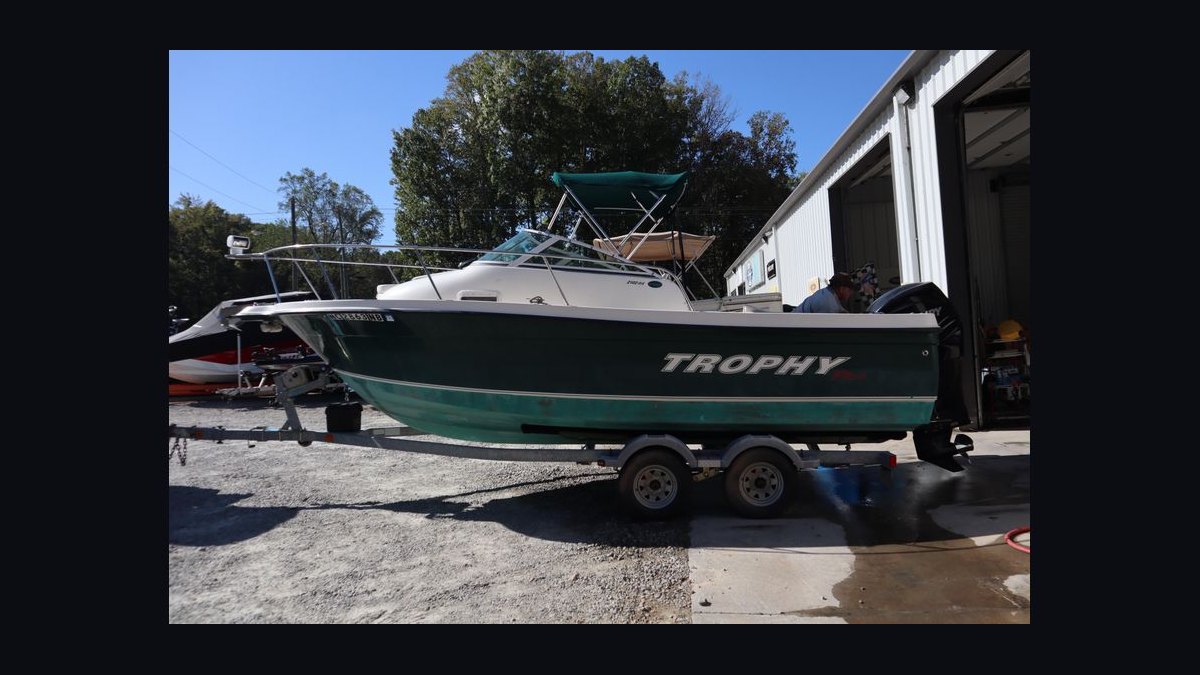 Best Used Walkaround Boats Under $30,000 in 2027 (Ranked) — figure 10
