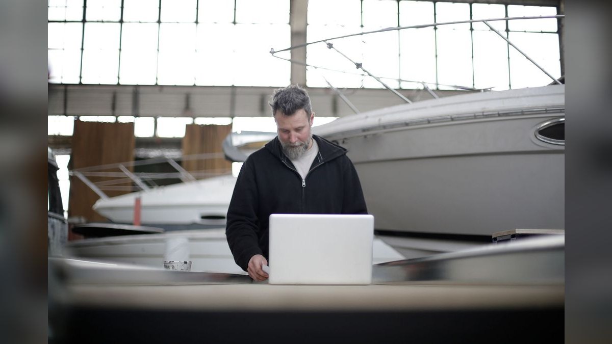 Best Used Walkaround Boats Under $30,000 in 2027 (Ranked) — figure 4