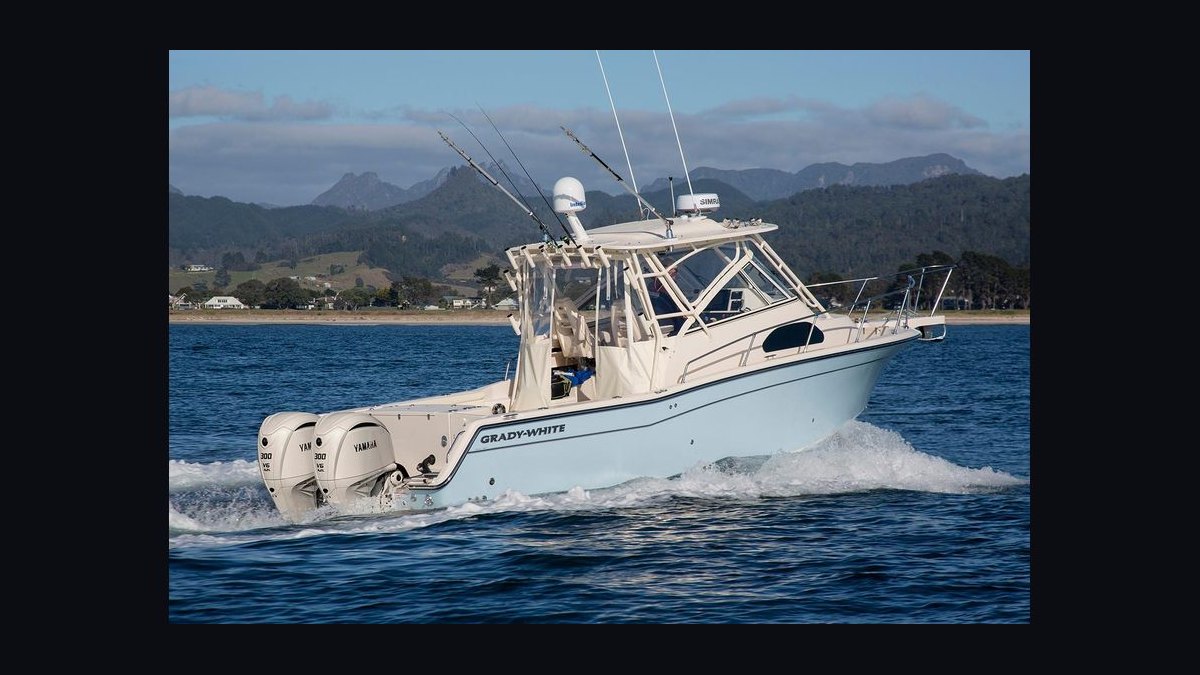 Best Used Walkaround Boats Under $100,000 in 2027 (Ranked) — figure 1