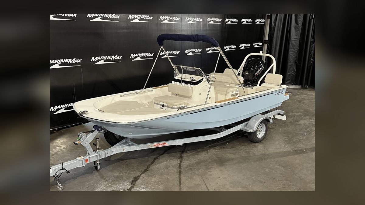 Best Boats for Retirees in 2027 (Ranked)