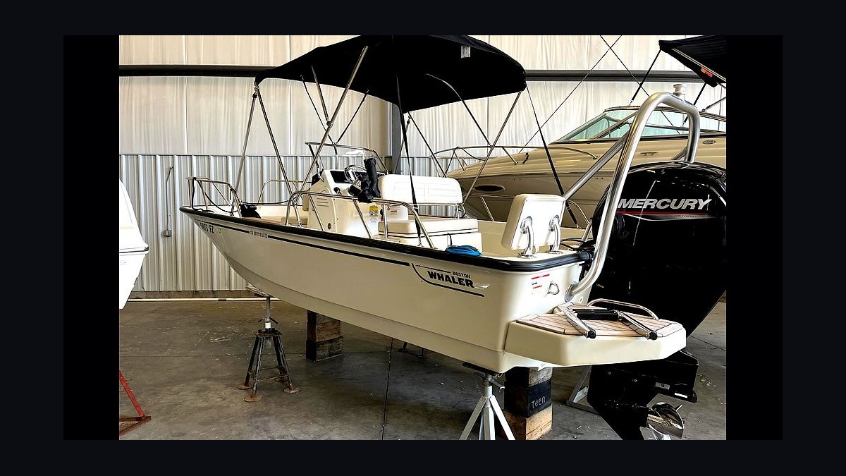 Best Boats for Retirees in 2027 (Ranked)