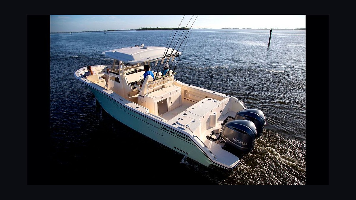 Best Boats for Ocean Fishing in 2027 (Ranked)