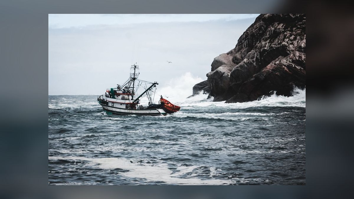 Best Boats for Rough Water in 2027 (Ranked) — figure 4