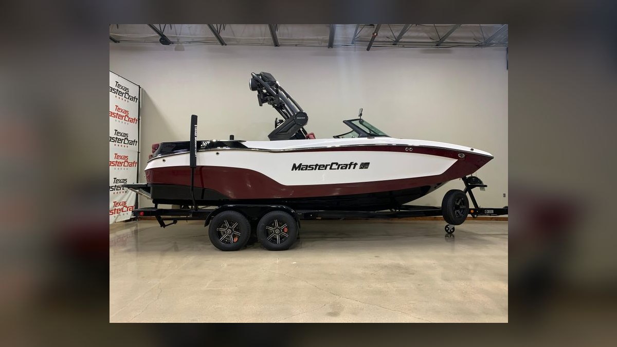 Best Boats for Watersports Families in 2027 (Ranked) — figure 3