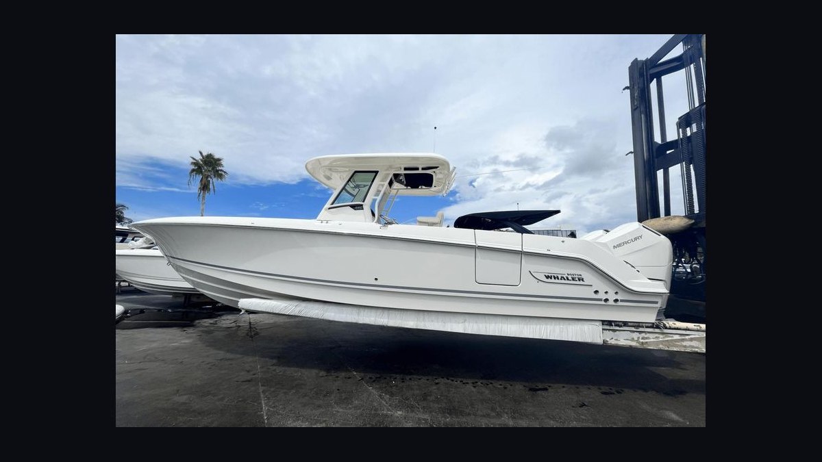 Best Boston Whaler Boat Models (Ranked) in 2027 — figure 1
