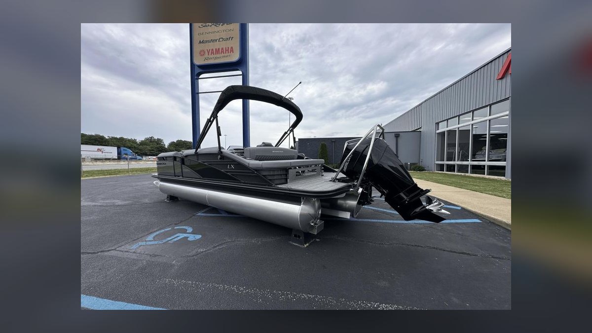 Best Bennington Boat Models (Ranked) in 2027 — figure 9