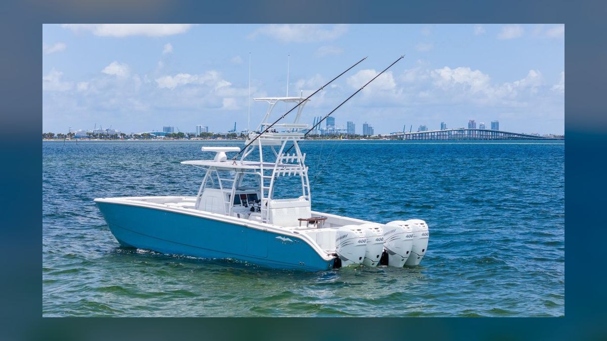 Top 10 Power Catamarans 2024 — figure 5