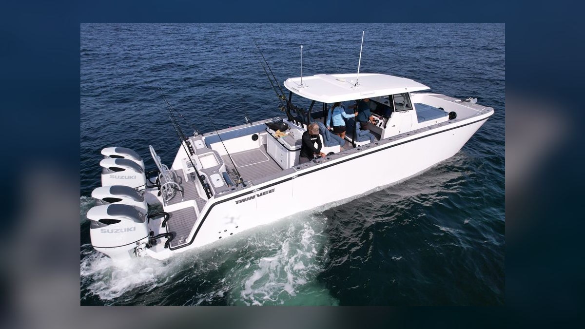 Top 10 Power Catamarans 2024 — figure 8