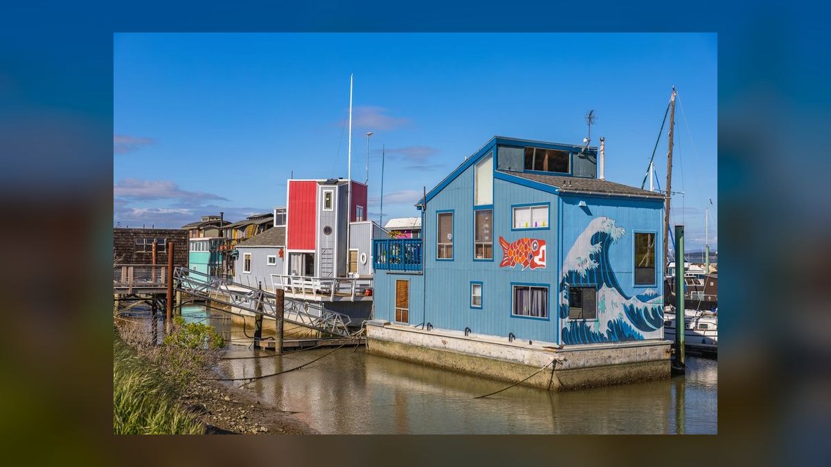 Top 10 Houseboats 2024 — figure 10