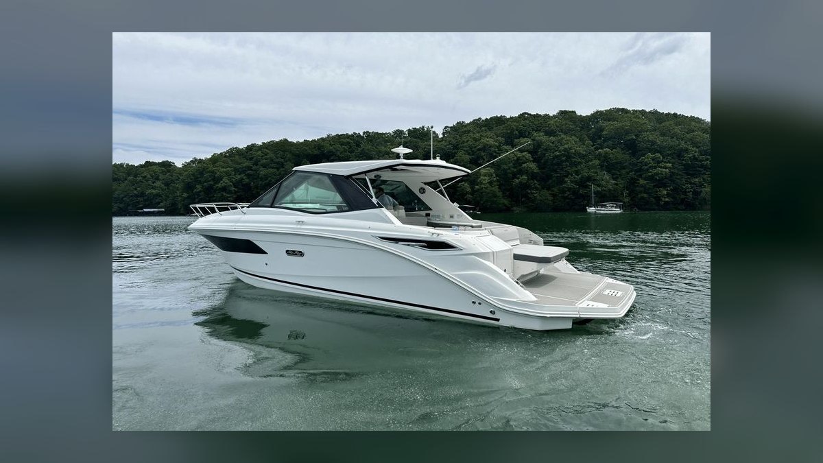 Top 10 Express Cruiser Boats 2027 — figure 2