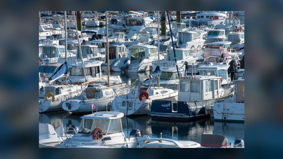 Top 10 Express Cruiser Boats 2027 — figure 9