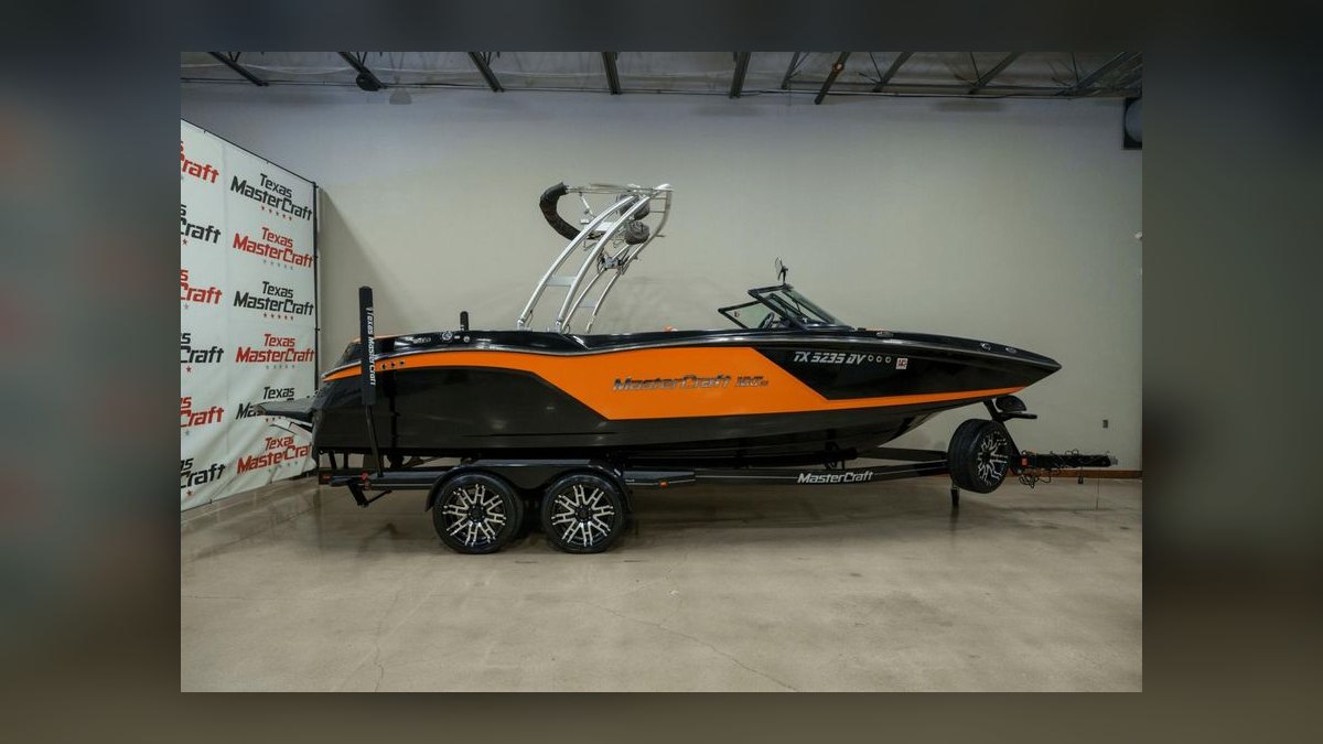 Top 10 Wakeboard Boats 2026 — figure 3