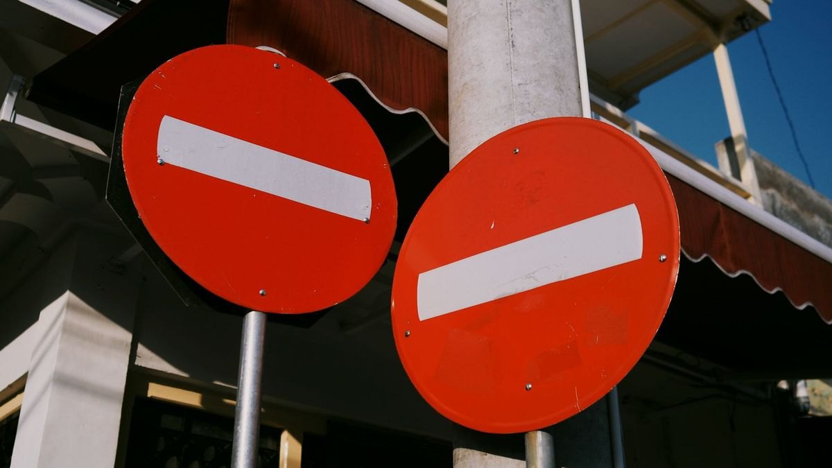 What are the key signs your RevOps workflow is causing friction for customer handoffs in 2027 — figure 3