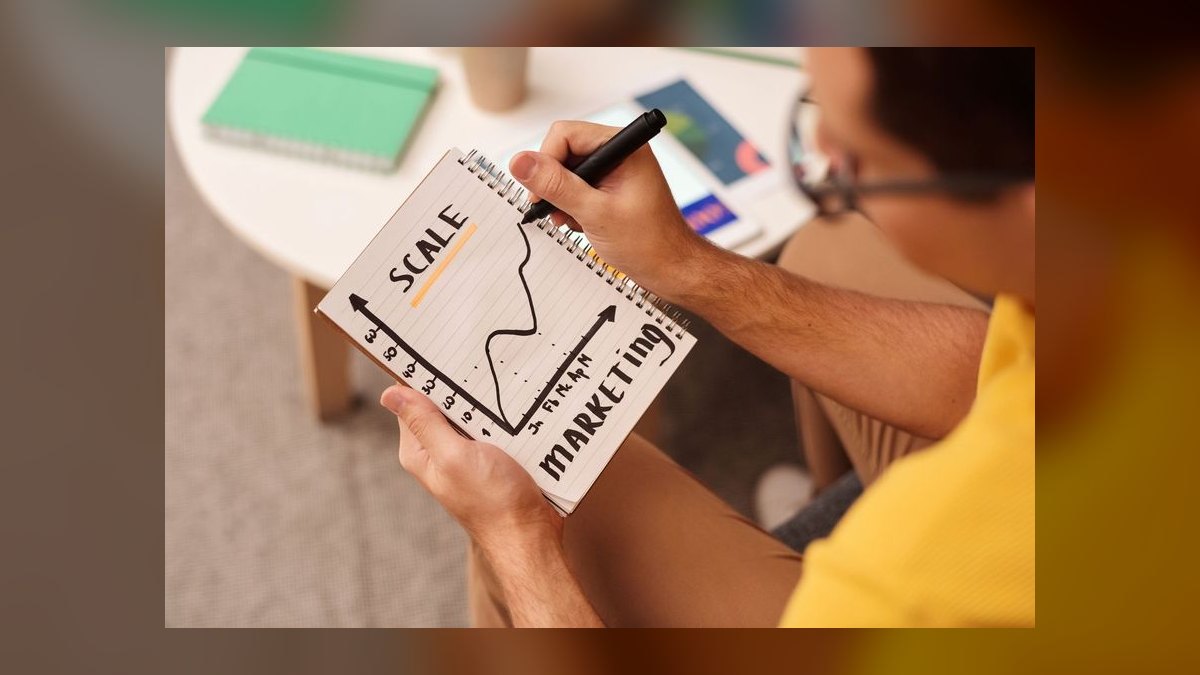 How do you align sales and marketing data without a dedicated RevOps tool in 2027 — figure 8