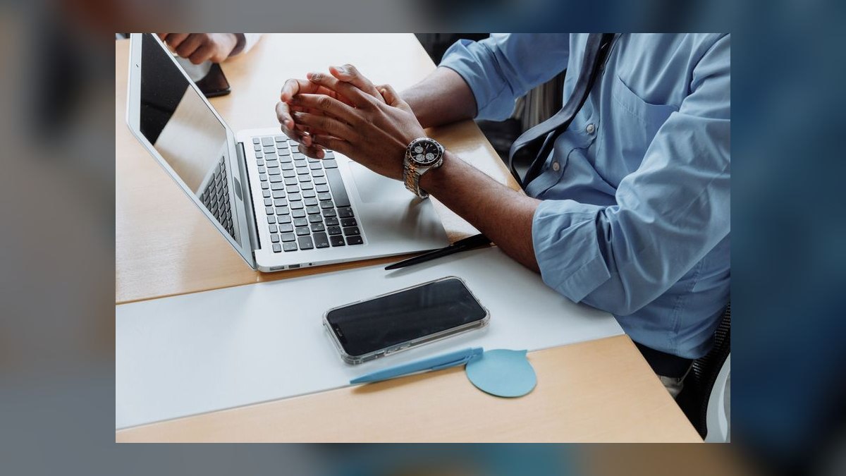 How do you automate contract renewal notifications without a CPQ system in 2027 — figure 2