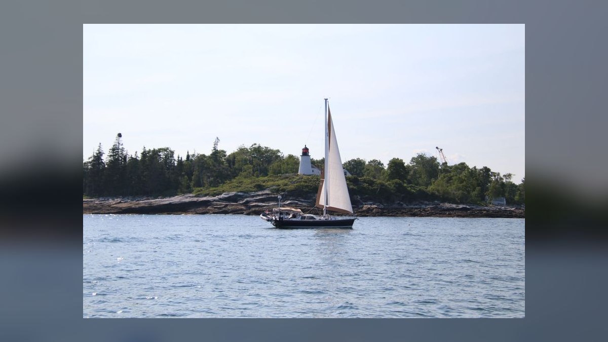 Top 10 Cruising Sailboats Under 40 Feet 2027 — figure 7