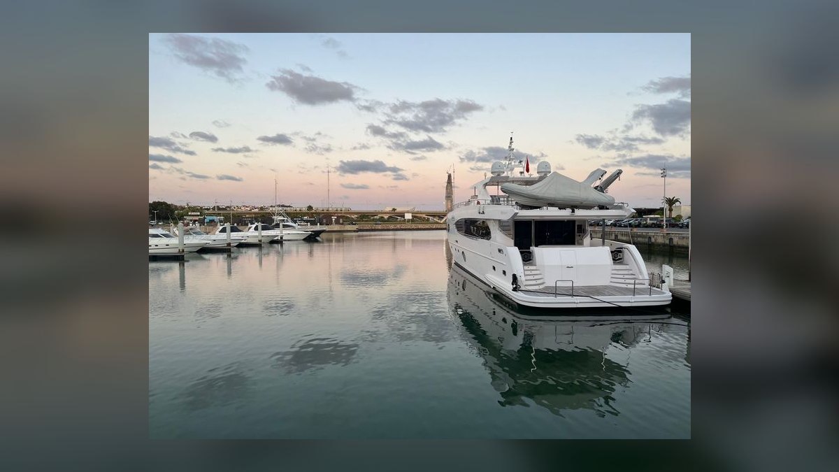 Top 10 Motor Yachts 2027 — figure 10