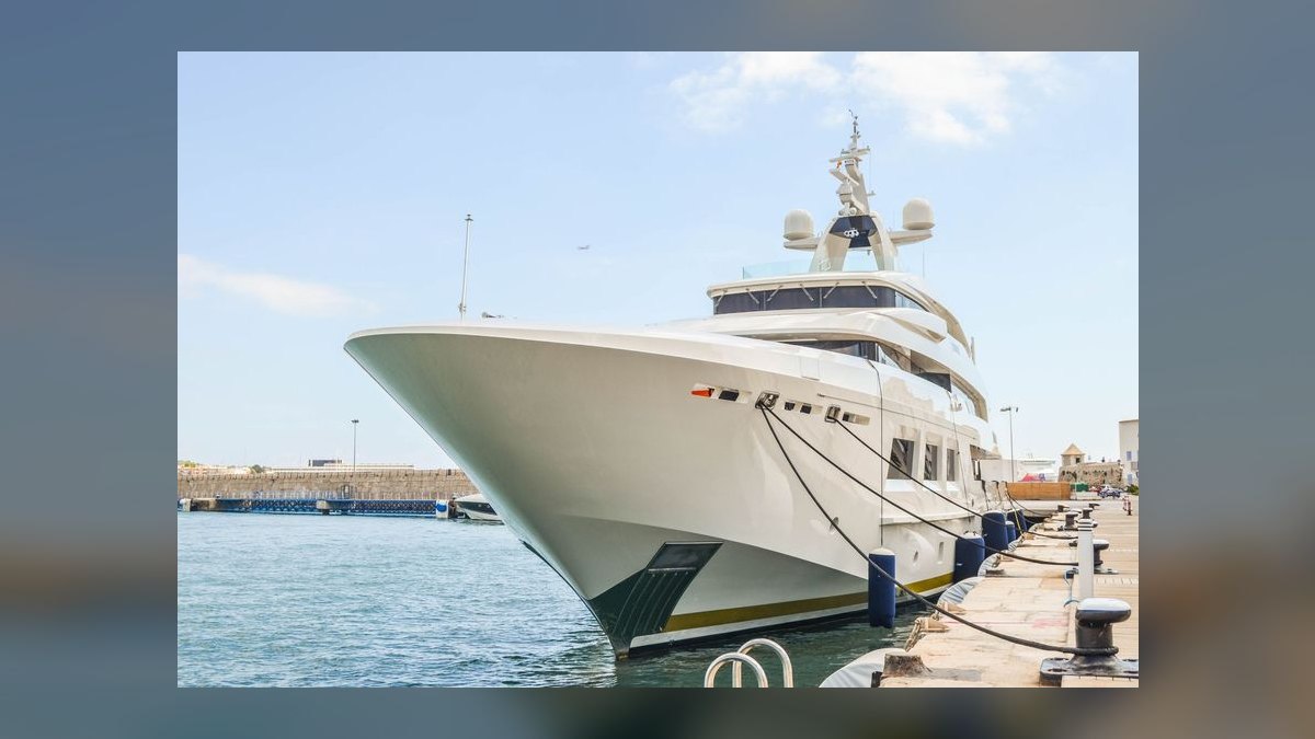 Top 10 Motor Yachts 2027 — figure 8