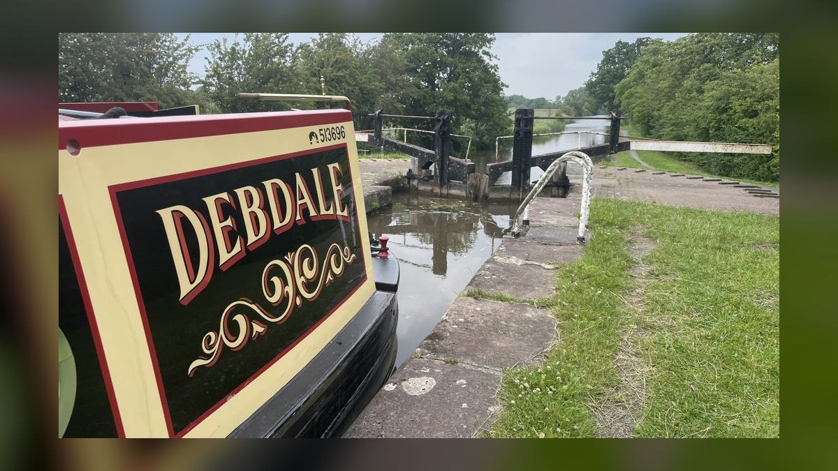 Top 10 Canal Boats 2027 — figure 9