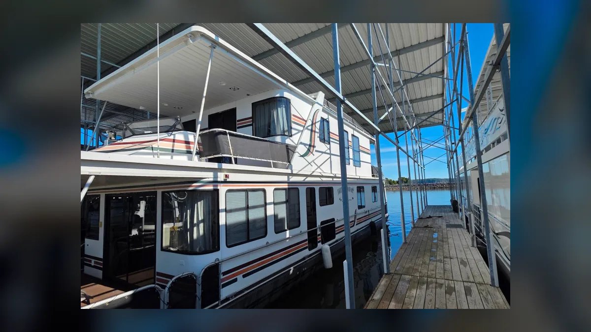 Top 10 Houseboat Models for Lake Living 2027 — figure 5