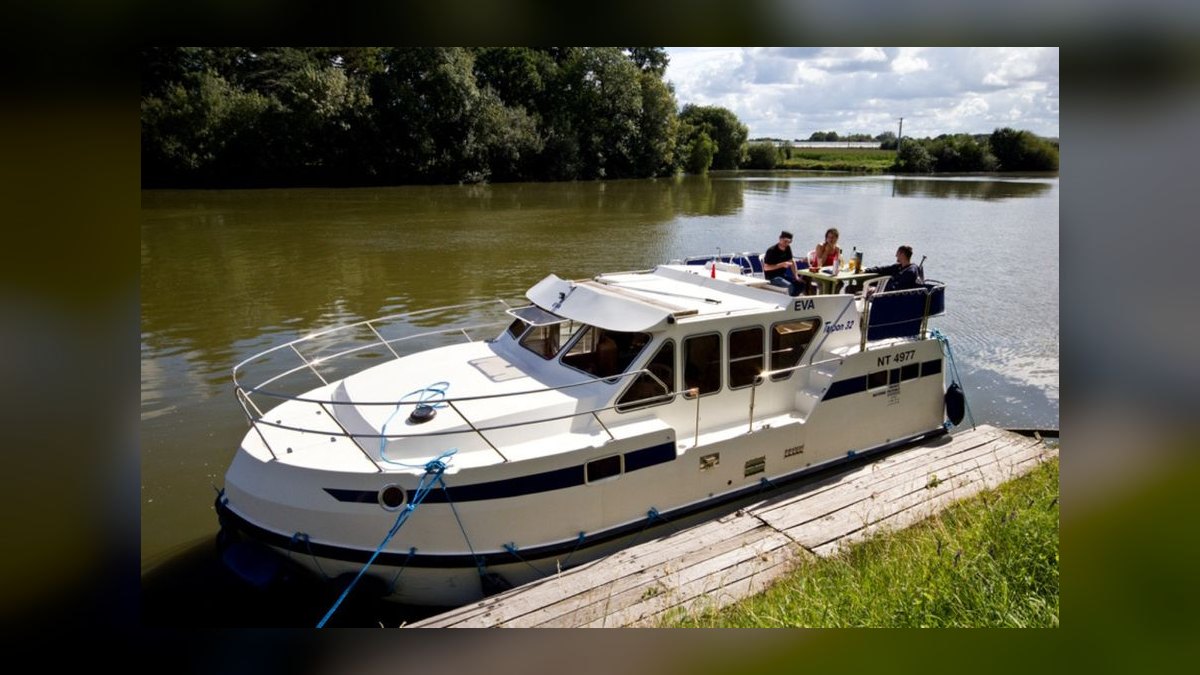 Top 10 Houseboat Models for Lake Living 2027 — figure 9