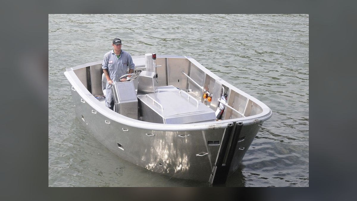 How do I prepare an aluminum fishing boat for the first time in 2027?