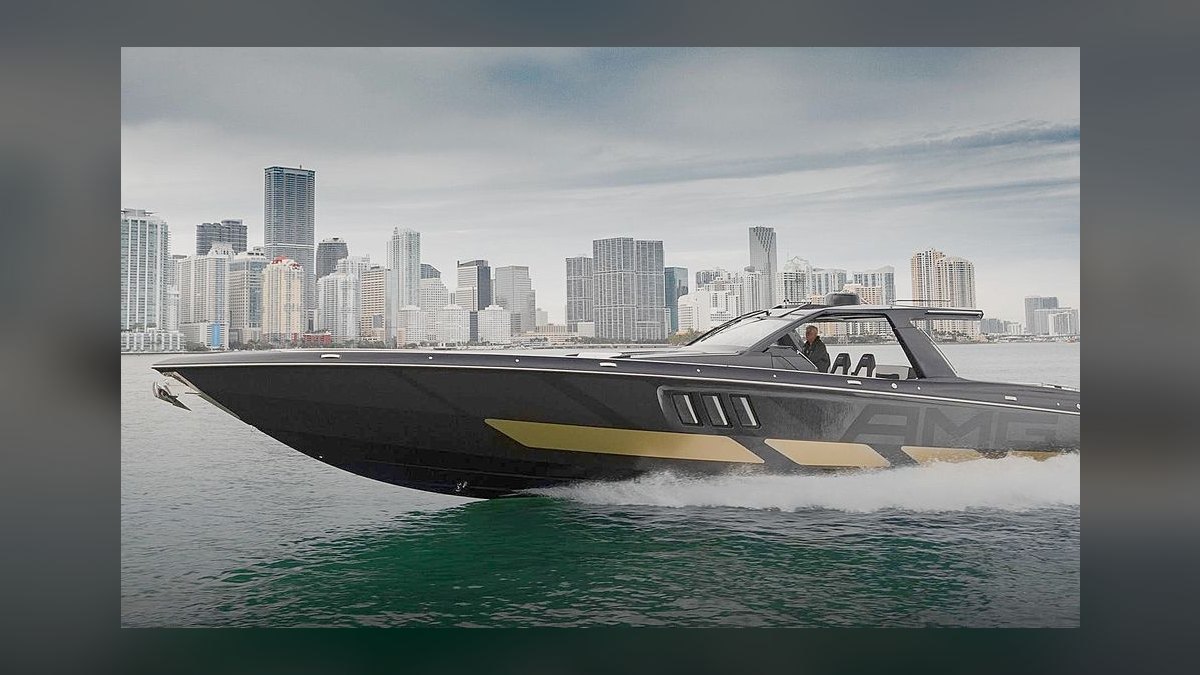 Top 10 Speed Boats 2019 — Best Overall + Best Value