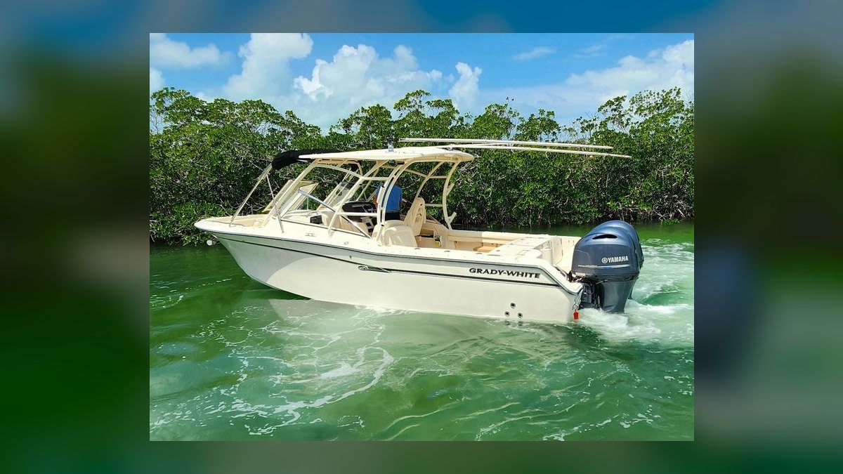 Top 10 Speed Boats 2017 — Best Overall + Best Value — figure 10