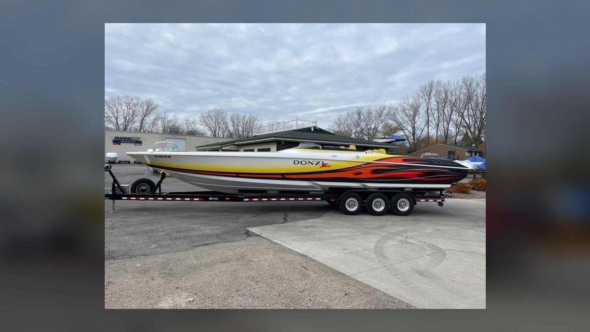 Top 10 Speed Boats 2016 — Best Overall + Best Value — figure 4