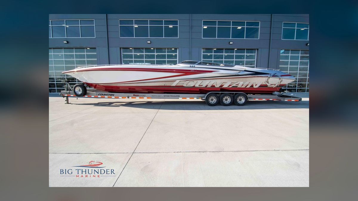 Top 10 Speed Boats 2011 — Best Overall + Best Value — figure 2