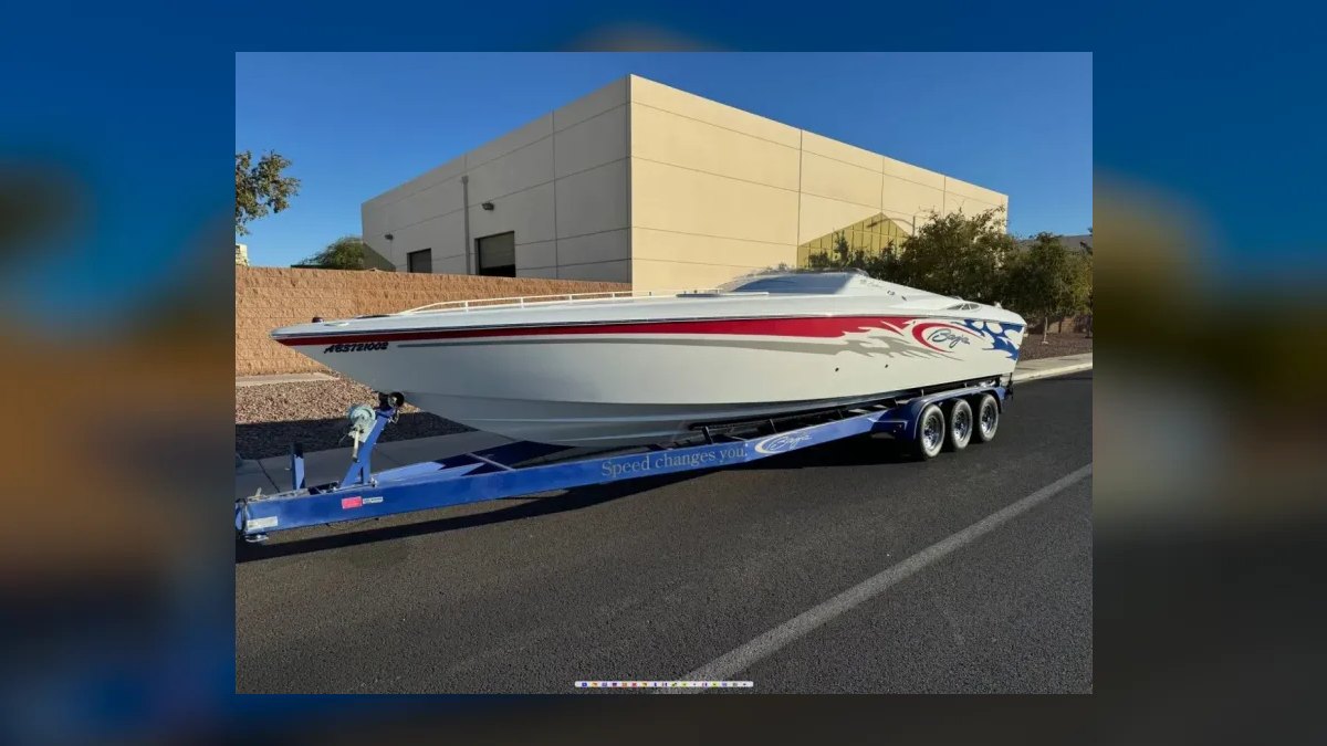 Top 10 Speed Boats 2011 — Best Overall + Best Value — figure 6