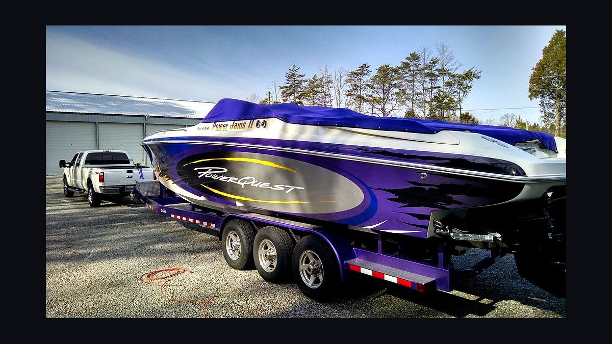 Top 10 Speed Boats 2007 — Best Overall + Best Value — figure 10