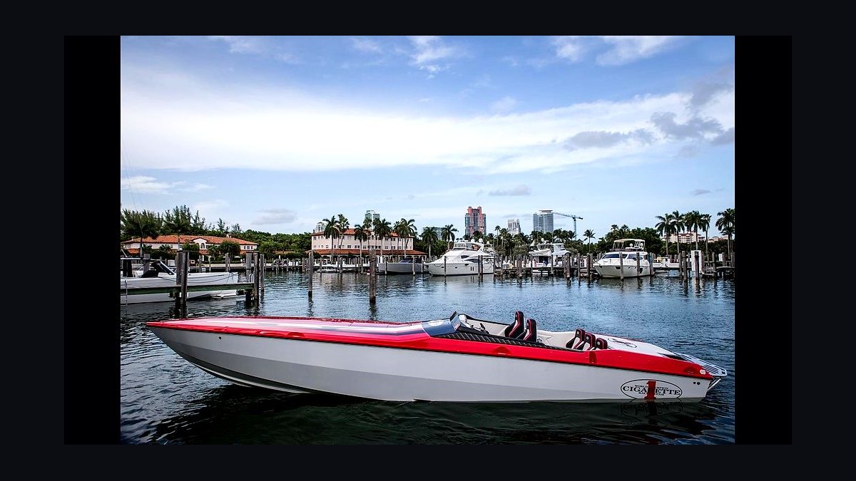 Top 10 Speed Boats 1982 — Best Overall + Best Value — figure 1