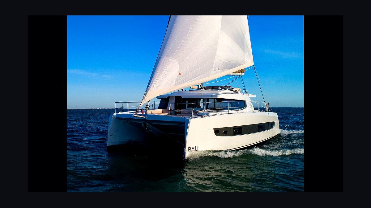 Top 10 Catamarans 2017 — Best Overall + Best Value — figure 10