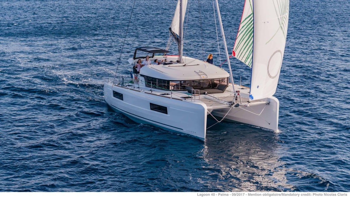 Top 10 Catamarans 2017 — Best Overall + Best Value — figure 9