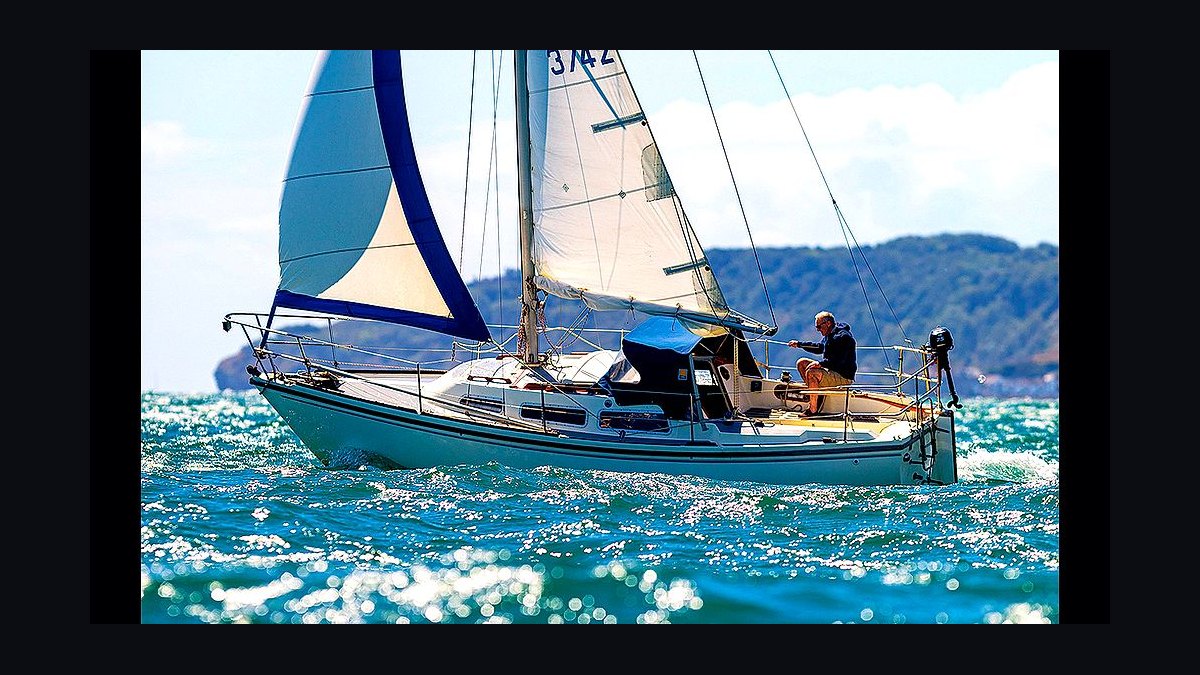 Top 10 Catalina Sailboat Models 2016 — figure 3