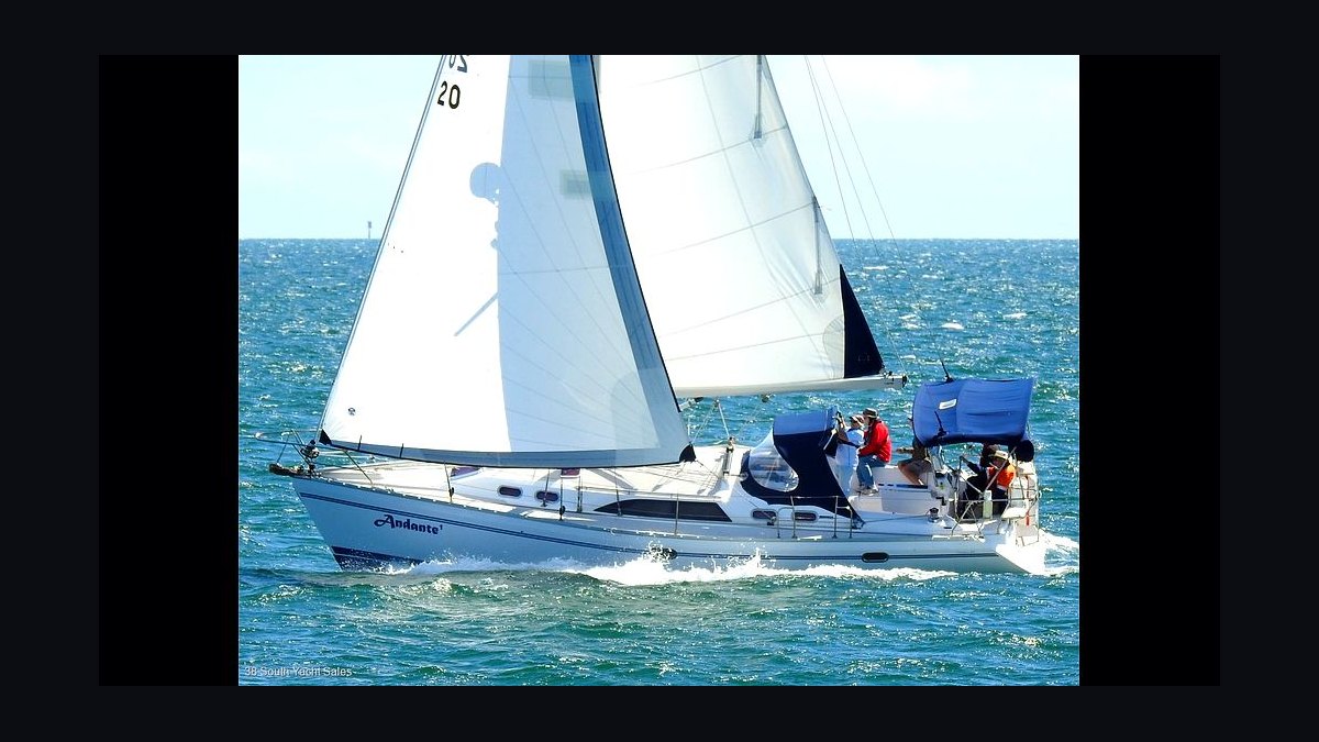 Top 10 Catalina Sailboat Models 2013 — figure 3
