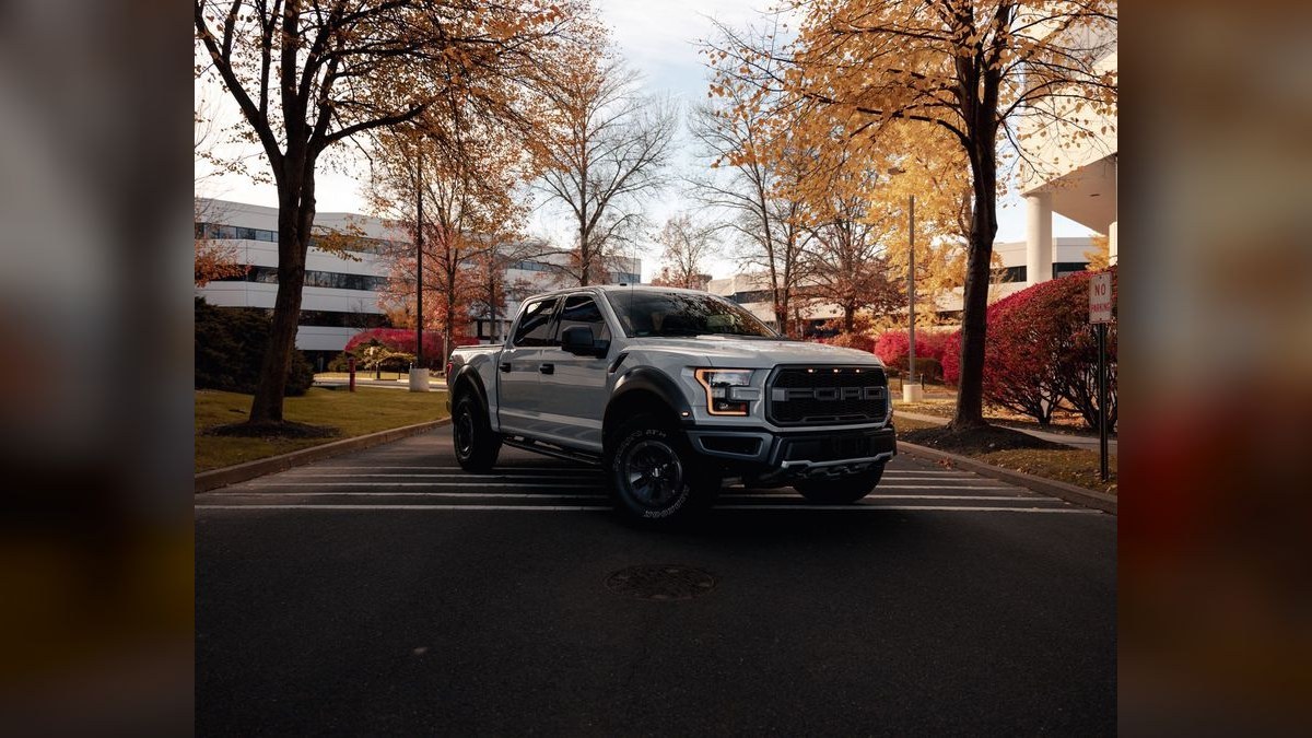 Top 10 Full-Size Pickup Trucks 2026 — Best Overall + Best Value